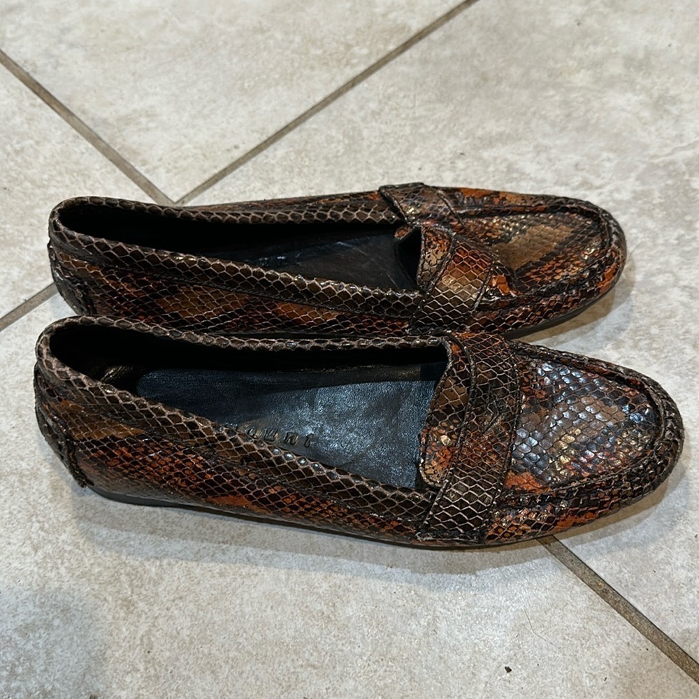 Fairmount Paris Brown Snake Leather Round Driver Moccasin Loafers 5.5